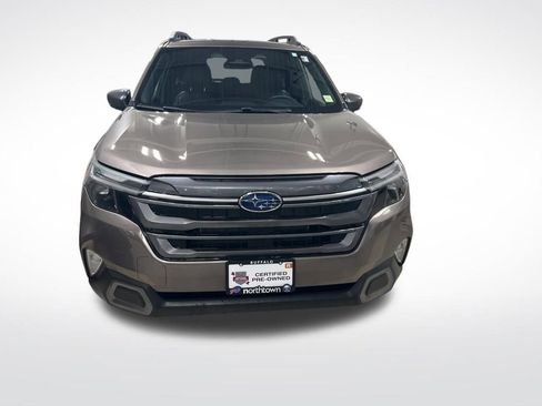 Used 2025 Subaru Forester Limited AWD/4WD image 2