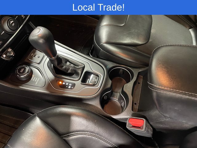 Used 2019 Jeep Cherokee Latitude Plus AWD/4WD image 17