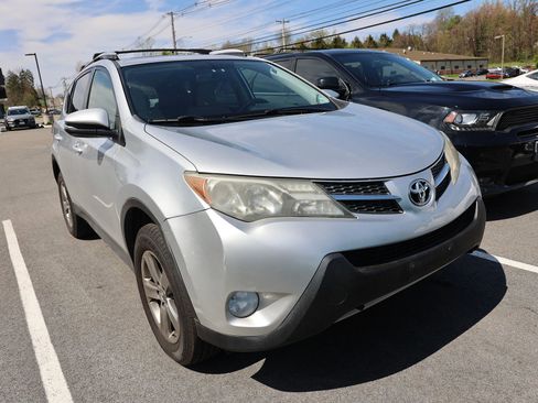 Used 2015 Toyota RAV4 XLE image 1