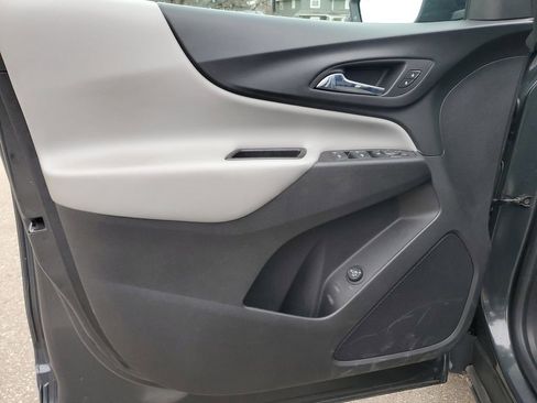 Used 2021 Chevrolet Equinox LT image 11