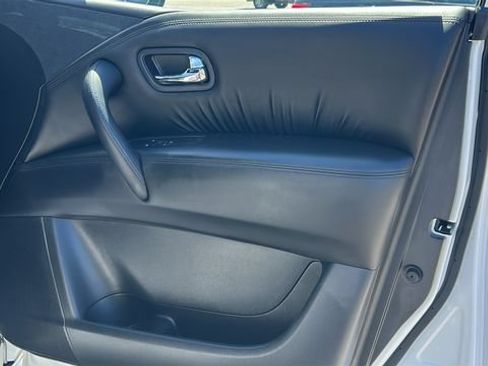 Used 2023 Nissan Armada SL w/ Midnight Edition Package AWD/4WD image 10