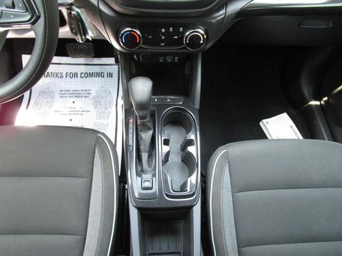 Used 2021 Chevrolet TrailBlazer LS FWD image 14