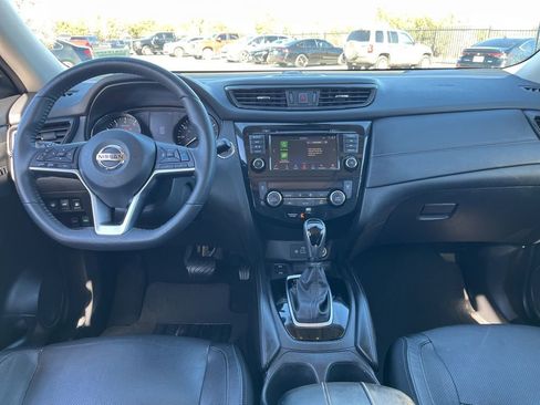 Used 2019 Nissan Rogue SL w/ Premium Package image 17