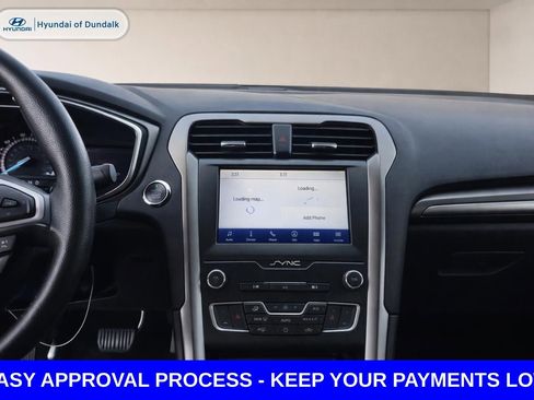 Used 2020 Ford Fusion SE FWD image 12