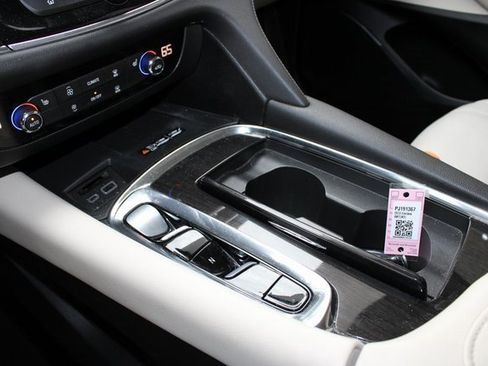 Used 2023 Buick Enclave Essence w/ Experience Buick Package image 27