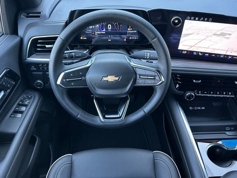 New 2026 Chevrolet Suburban Premier image 14