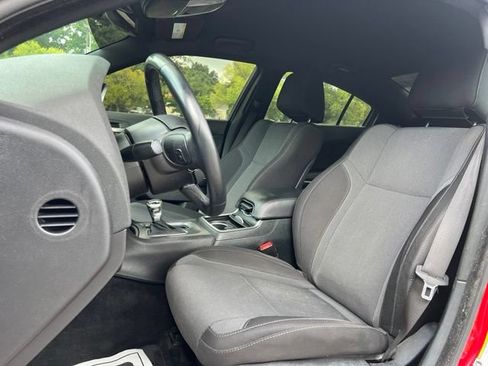 Used 2015 Dodge Charger SXT RWD image 13