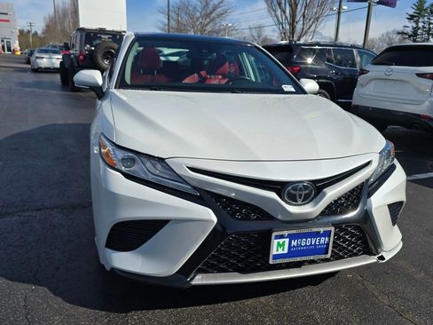 Used 2020 Toyota Camry XSE image 9