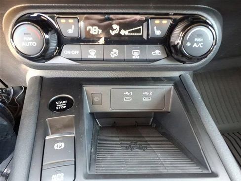 New 2026 Nissan Kicks SV image 14