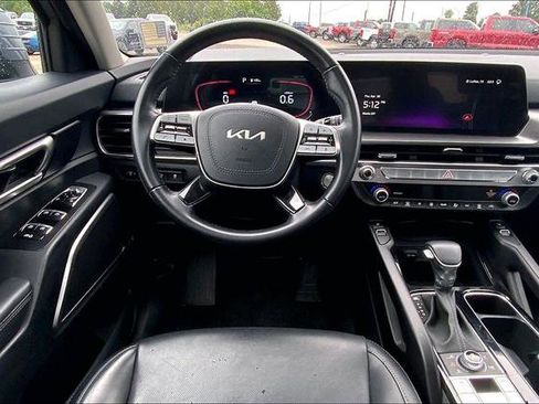 Used 2025 Kia Telluride S AWD/4WD image 4