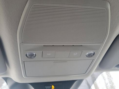 Certified 2025 Nissan Kicks SR w/ Illumination Package image 32