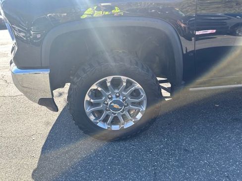 Used 2024 Chevrolet Silverado 3500 LTZ w/ LTZ Plus Package image 25