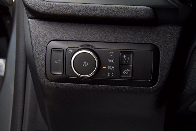 Used 2025 Ford Escape ST-Line Select AWD/4WD image 17