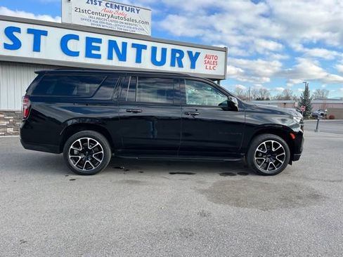 Used 2021 Chevrolet Suburban RST w/ Rear Media and Nav Package image 16
