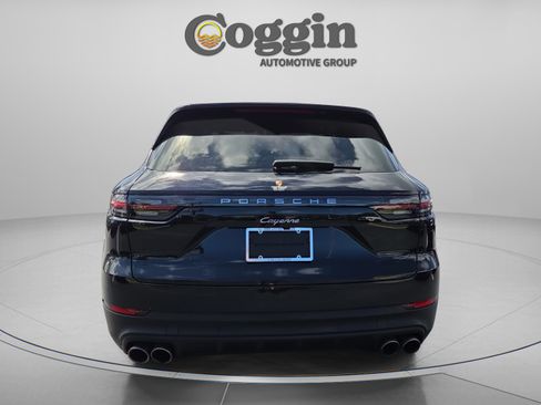 Used 2019 Porsche Cayenne Base image 4