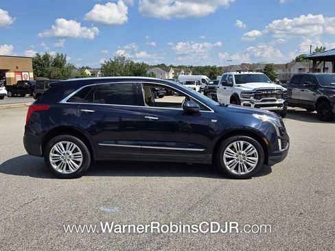Used 2017 Cadillac XT5 Premium Luxury AWD/4WD image 16
