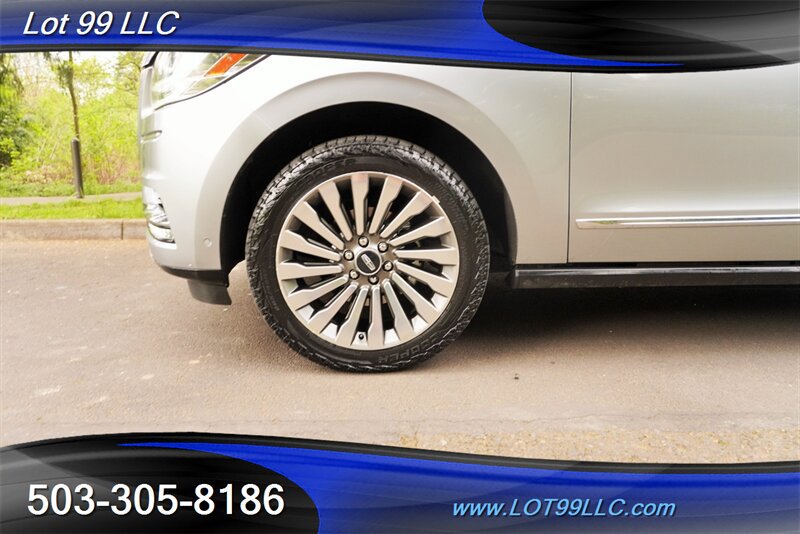 Used 2020 Lincoln Navigator Reserve w/ Luxury Package AWD/4WD image 4