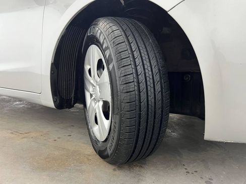 Used 2017 Kia Forte LX FWD image 26