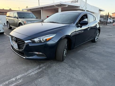 Used 2018 MAZDA MAZDA3 Touring image 1