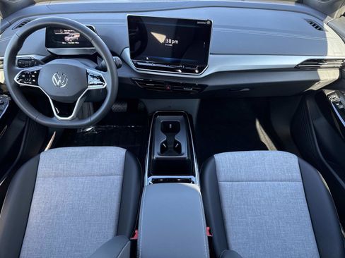 New 2025 Volkswagen ID.4 Pro image 9