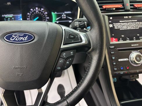 Used 2019 Ford Fusion Titanium AWD/4WD image 31