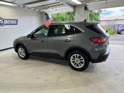 Used 2021 Ford Escape SE AWD/4WD image 3