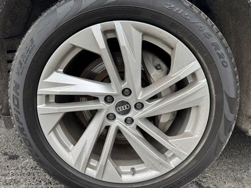 Used 2021 Audi Q7 3.0T Premium image 18