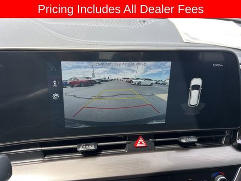 Used 2024 Kia Sportage EX FWD image 13