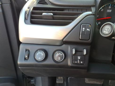 Used 2019 Chevrolet Tahoe LS w/ All-Season Package image 27