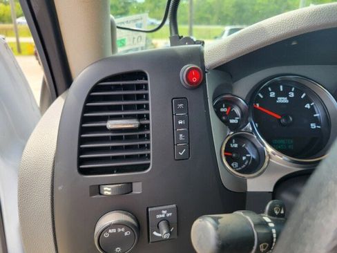 Used 2013 Chevrolet Silverado 2500 W/T image 14