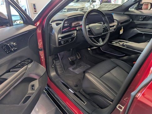 New 2026 Cadillac Lyriq V image 5