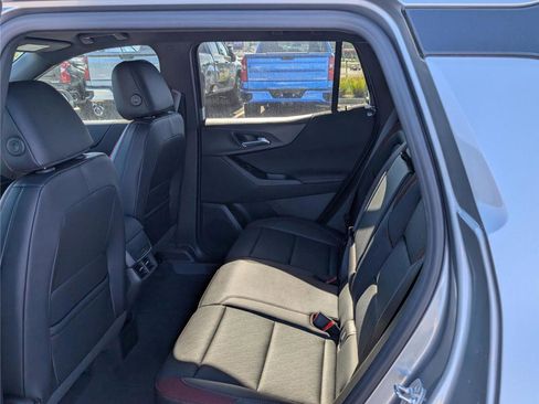 New 2026 Chevrolet Equinox RS w/ LPO, Floor Liner Package image 11