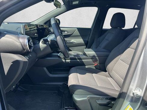 Used 2025 Chevrolet Equinox LT image 10