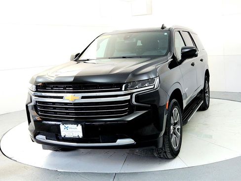 Used 2022 Chevrolet Tahoe LT w/ Luxury Package image 2