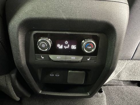 Used 2026 Chevrolet Traverse RS w/ LPO, Floor Liner Package AWD/4WD image 36
