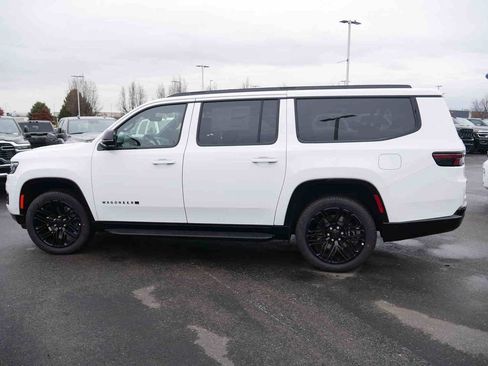 New 2025 Jeep Wagoneer L Series II w/ Convenience Group I image 18