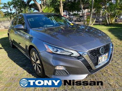 Used 2022 Nissan Altima 2.5 SV