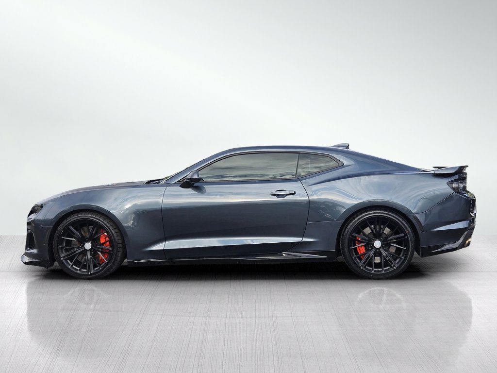 Used 2019 Chevrolet Camaro ZL1 RWD image 7