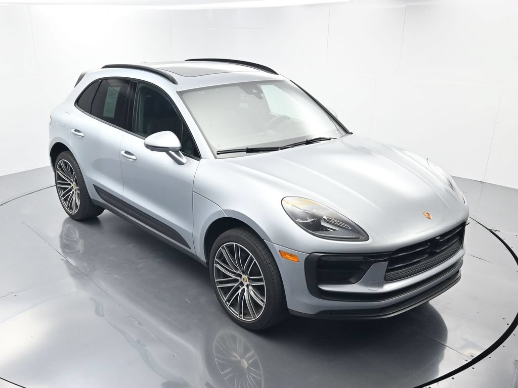 Certified 2026 Porsche Macan AWD/4WD image 42