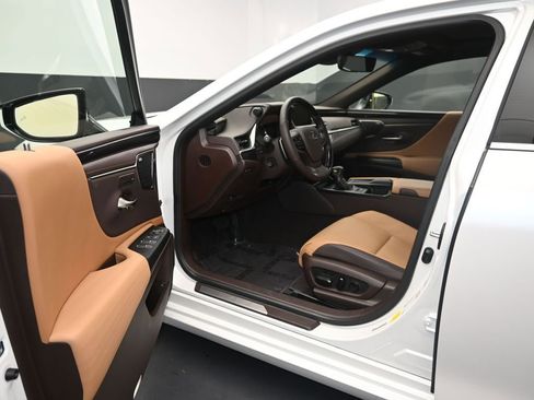 Certified 2021 Lexus ES 350 Ultra Luxury w/ Accessory Package 2 image 10