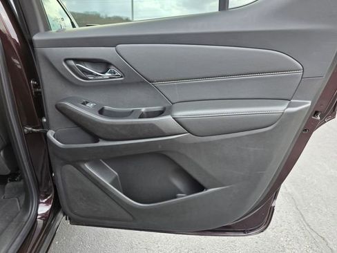 Used 2023 Chevrolet Traverse Premier image 25