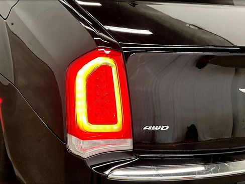 Used 2023 Chrysler 300 Touring AWD/4WD image 23