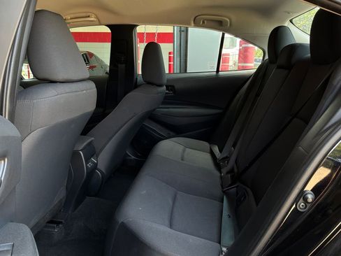 Used 2025 Toyota Corolla LE FWD image 11