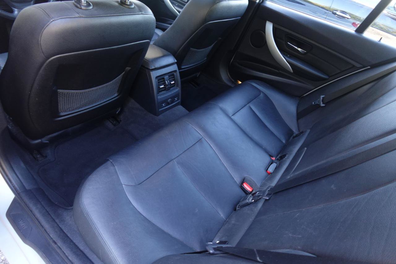 Used 2013 BMW 328i xDrive Sedan AWD/4WD image 11