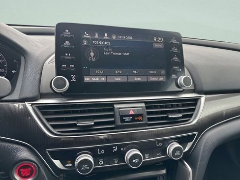 Used 2019 Honda Accord Sport image 18