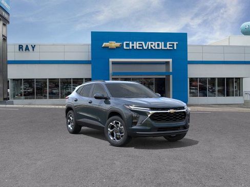 New 2026 Chevrolet Trax LT w/ Driver Confidence Package image 32