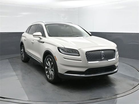 Used 2022 Lincoln Nautilus Reserve w/ Equipment Group 201A image 22
