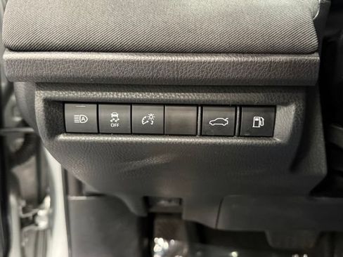 Used 2025 Toyota Camry LE FWD image 15