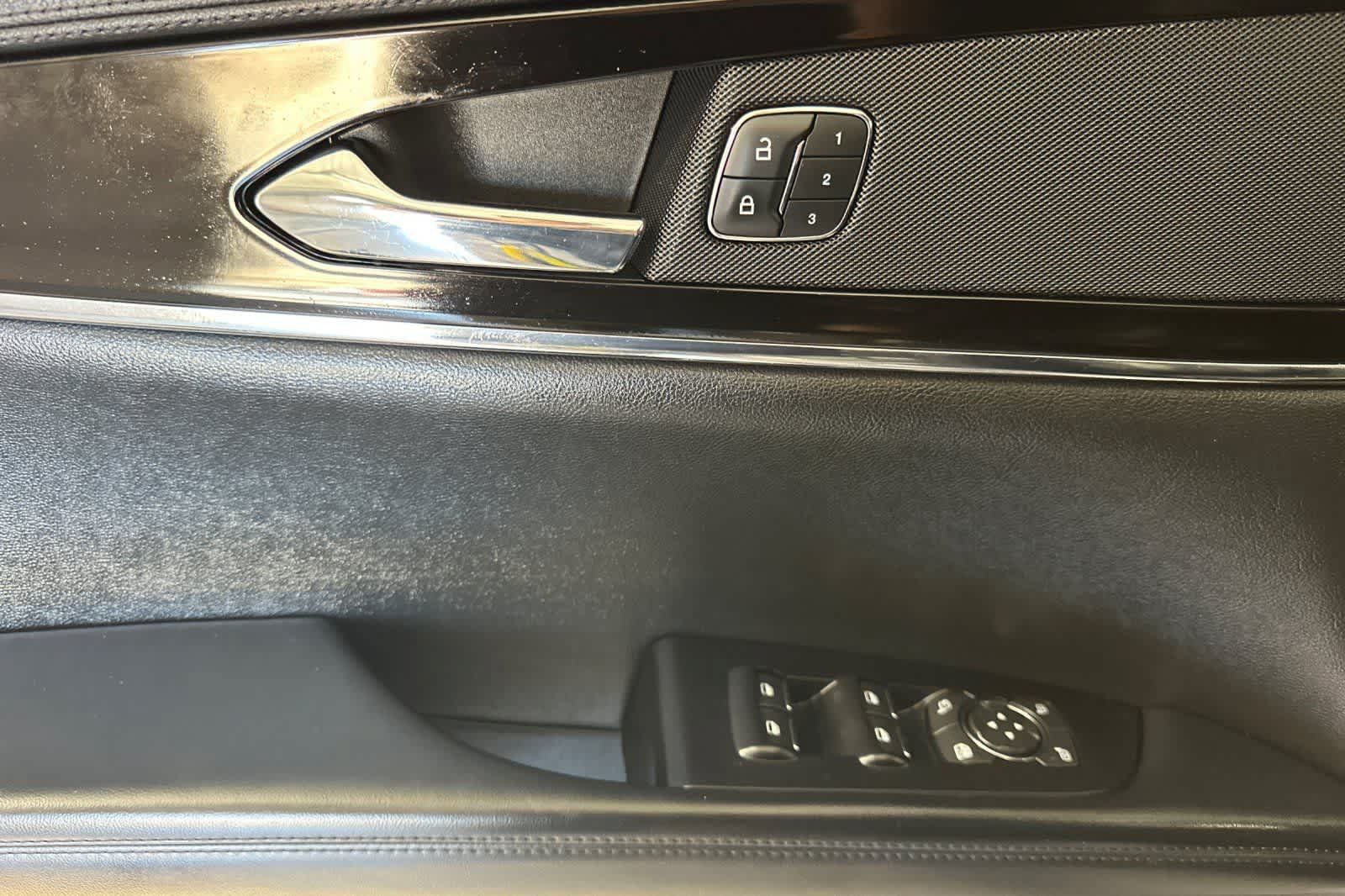 Used 2022 Lincoln Nautilus FWD w/ Premium Package image 13