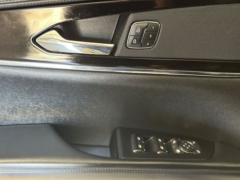 Used 2022 Lincoln Nautilus FWD w/ Premium Package image 13
